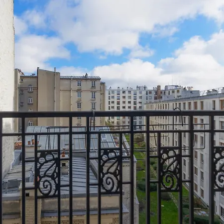 Les Amandiers Апартаменты Париж